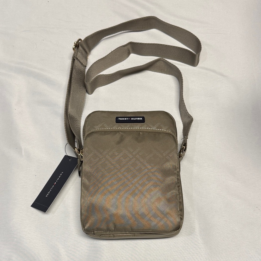 Tommy Hilfiger Tan Crossbody Bag‎ NWT